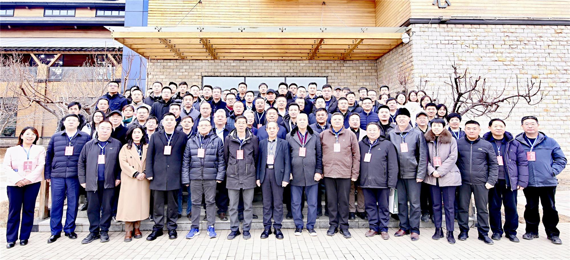 冀裝協(xié)三屆四次理事會(huì)暨常務(wù)理事會(huì)召開，常宏榮獲多項(xiàng)獎(jiǎng)項(xiàng)